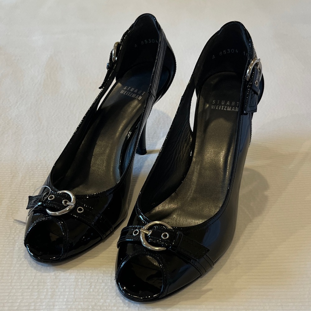 New Stuart Weitzman Black Peep Toe Shoe, Size 10, Actual Fit is Size 9.5, NWT